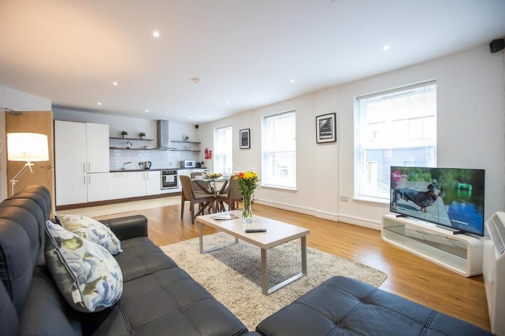 Grafton Street District Apartments — 4-Star Luxury Hotel in Dublin, Republic of Ireland