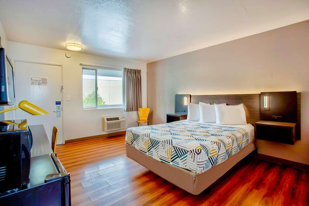 Motel 6 Salem OR Expo Center - photo 13