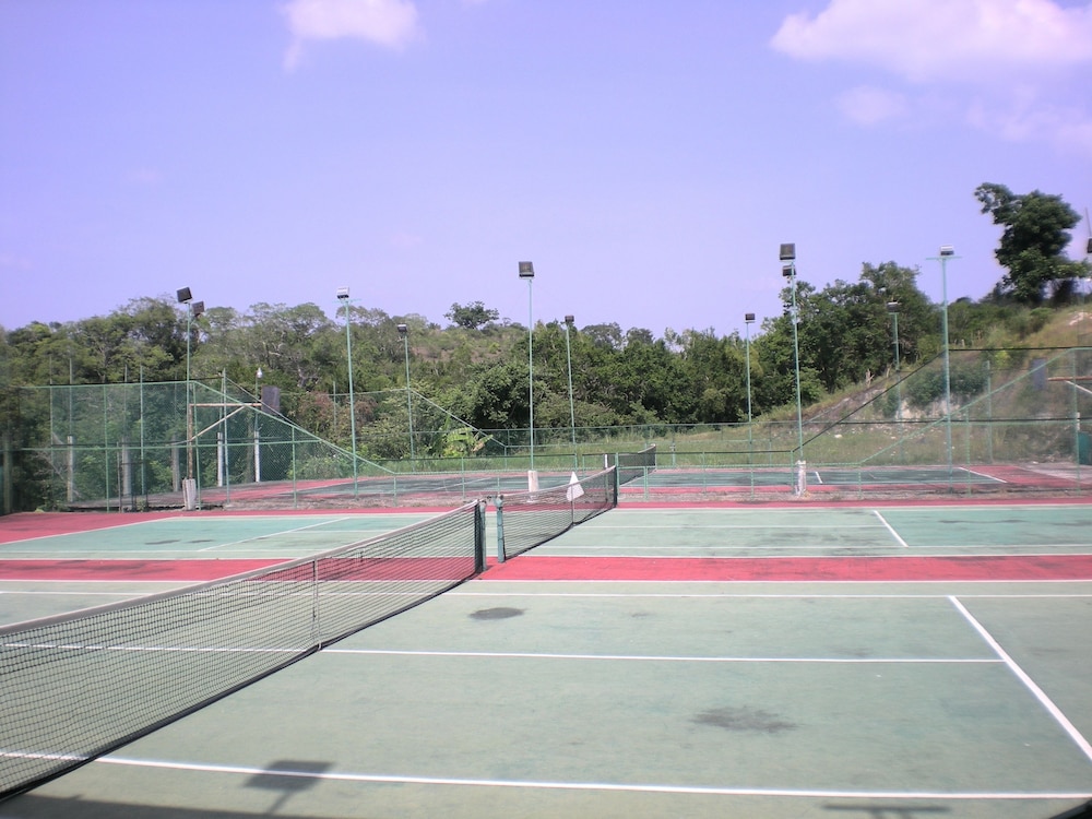 Tennis court