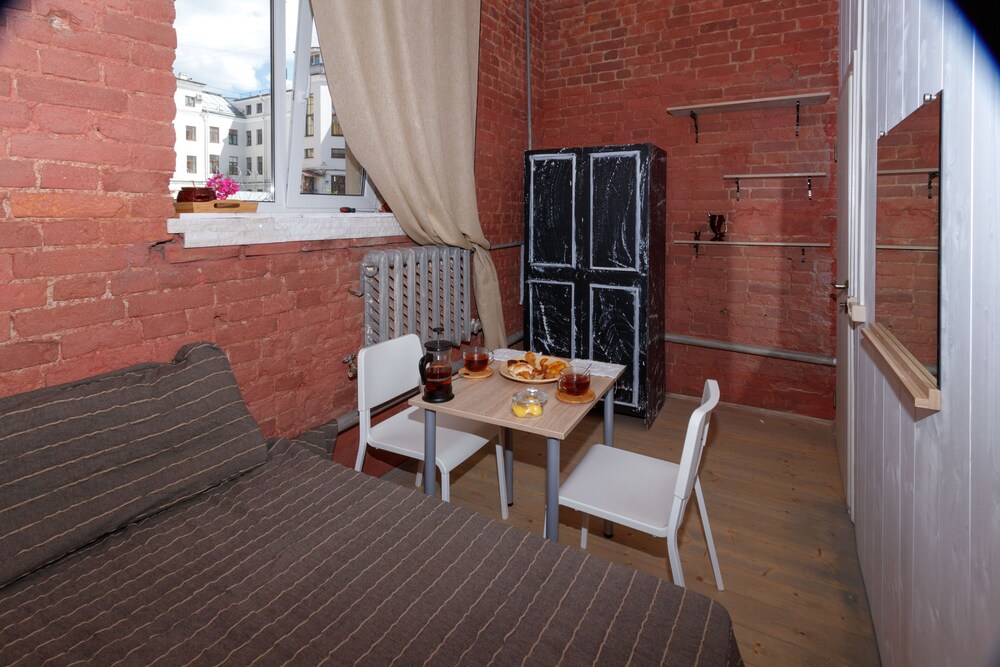 Kraft Creative Living Quarters — hotel in Saint Petersburg