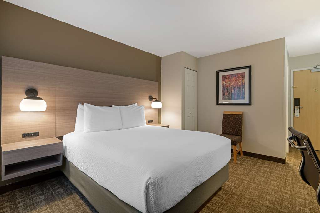 Best Western Plus Windjammer Inn & Conference Center - photo 33