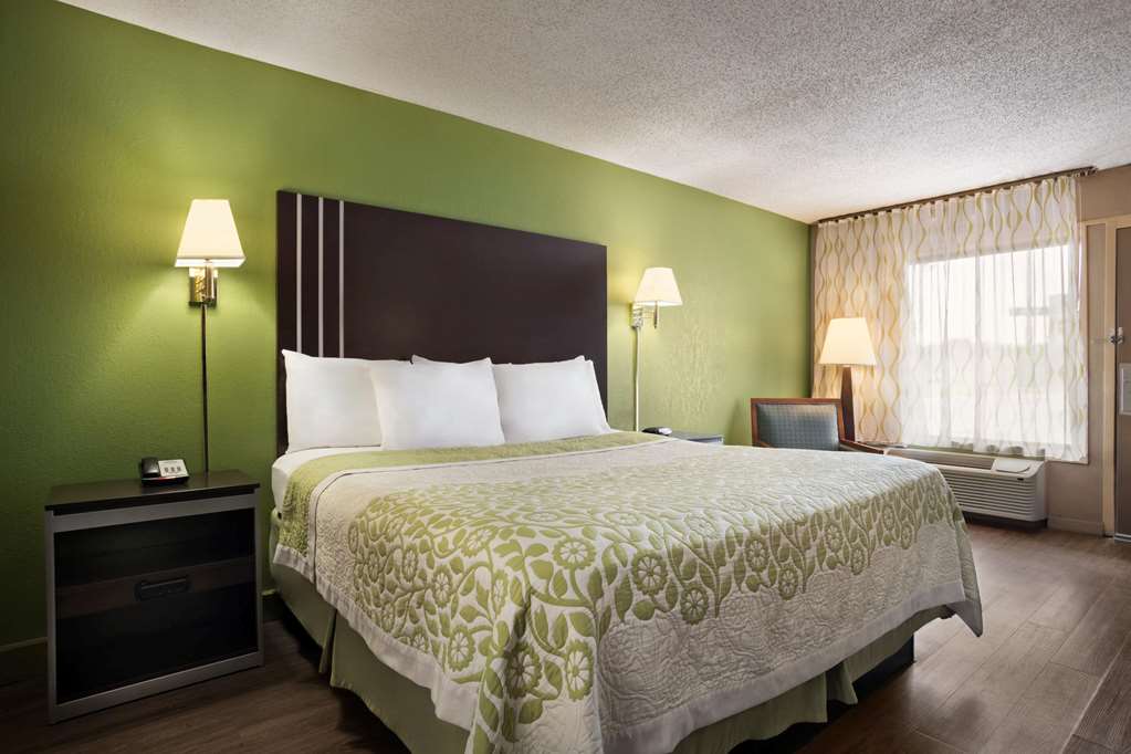 Days Inn by Wyndham Hardeeville I 95 State Line - photo 16