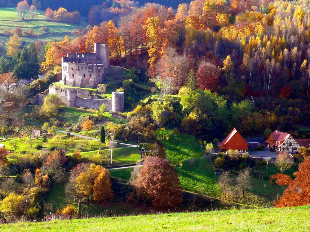 Hotel Gasthof Zur Krone — hotel in Beerfelden