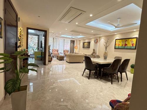 Elegant 3 BHK Apartment in DLF Gurugram