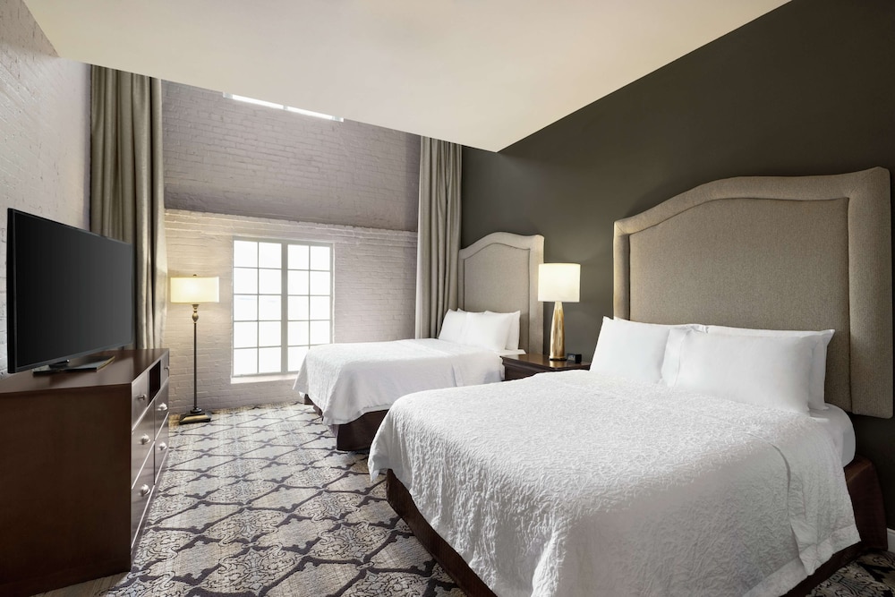 Hampton Inn and Suites New Orleans Convention Center - photo 28