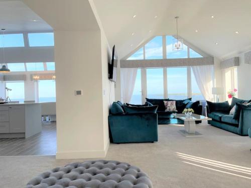 Signal House A Stunning Beach House — 4-Star Luxury Hotel in Amble, United Kingdom