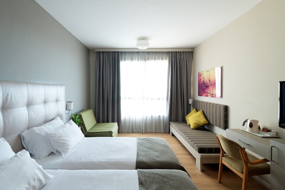 Shefayim Hotel — Hod Hasharon — photo 5