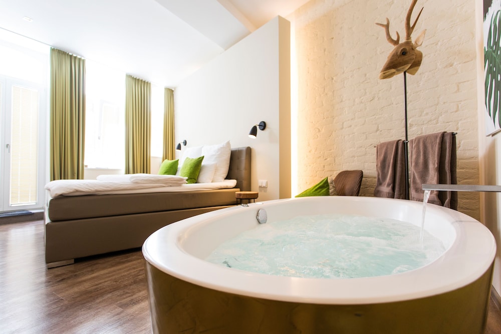 1st Floor Köln 2 — carbon neutral stay, Koeln