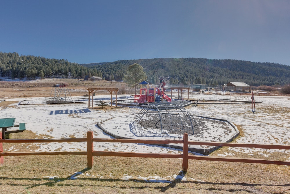 3 Mi to Ski Resort: Spacious Angel Fire Retreat - photo 30
