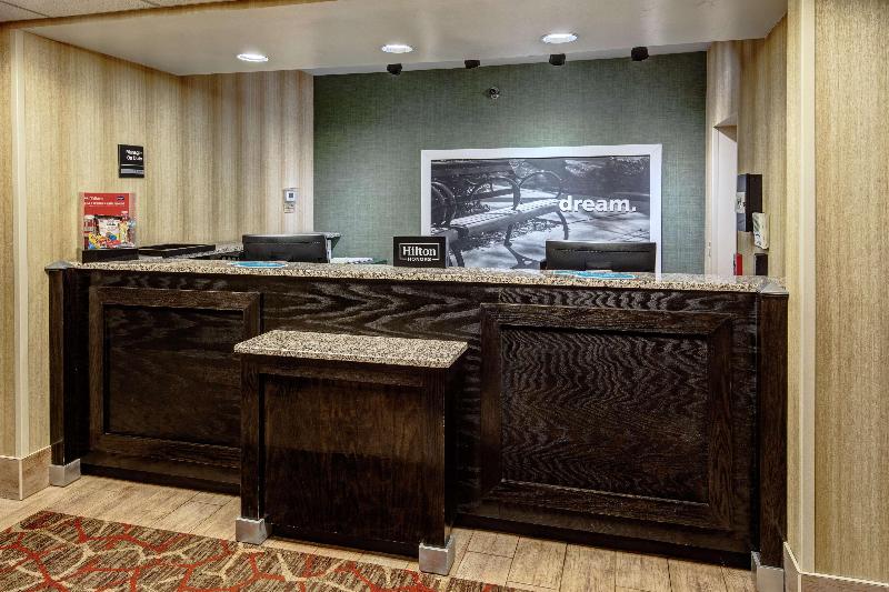 Hampton Inn Ashland - photo 17