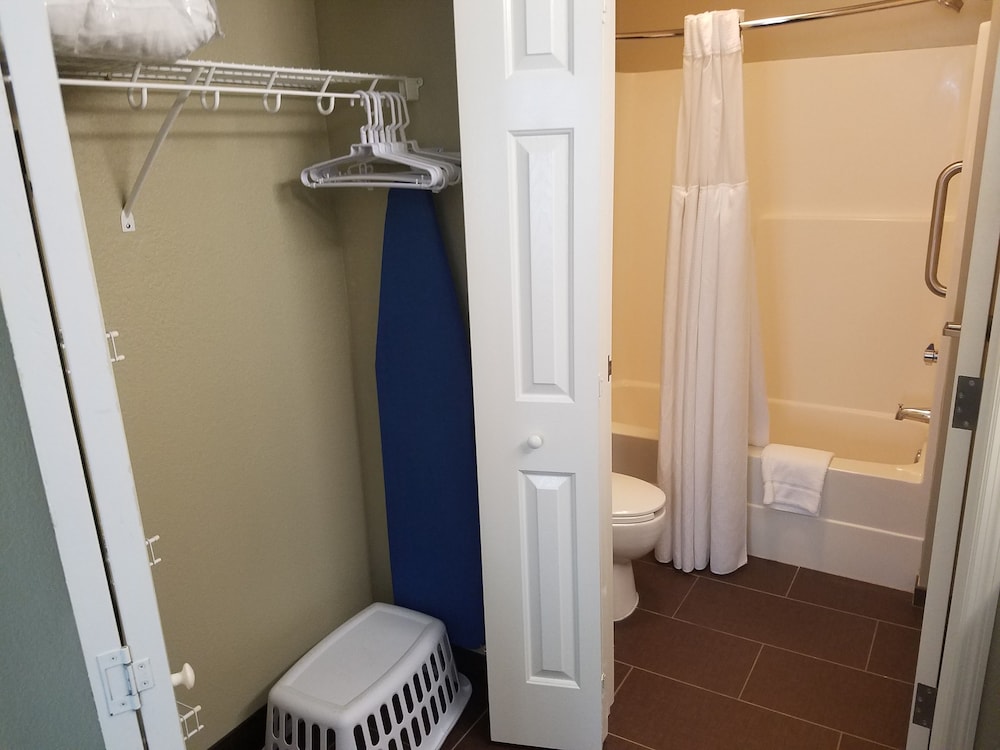 Staybridge Suites Cincinnati North by IHG - photo 55