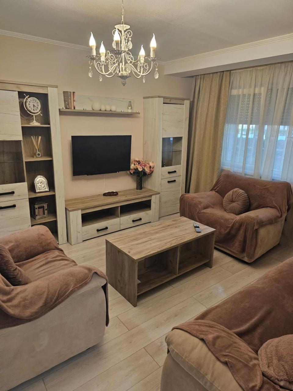 Dary Apartment — 4-Star Luxury Hotel in Turnu Magurele, Romania