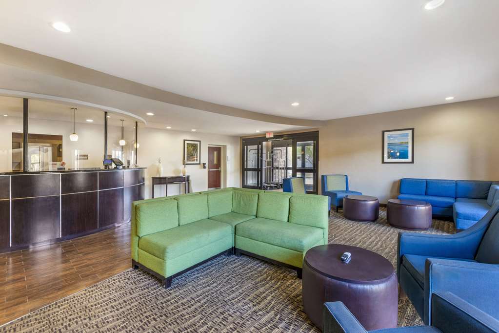 Comfort Suites Blythe - photo 4