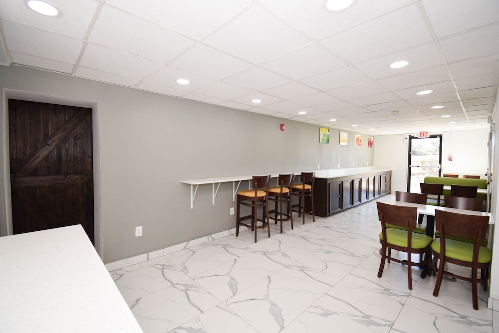 Quality Inn & Suites Sulphur Springs - photo 63