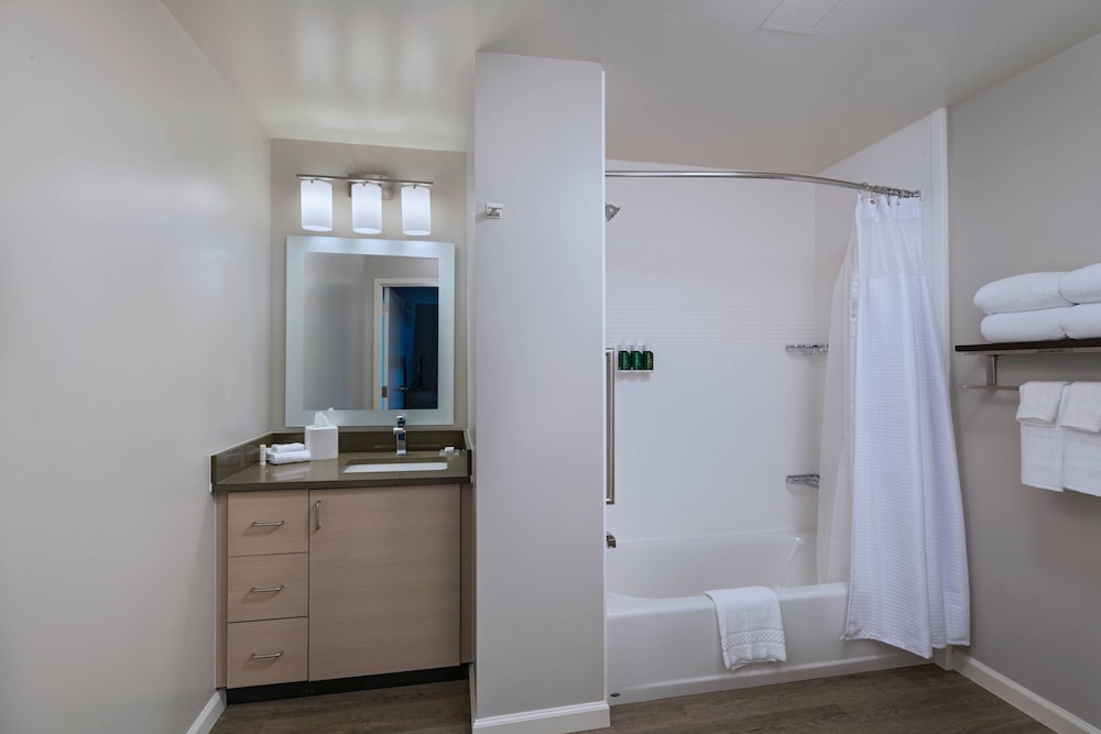 TownePlace Suites by Marriott San Diego Airport Liberty Station - photo 22