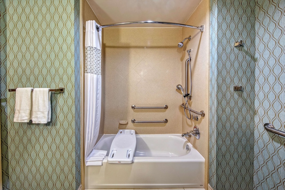Hampton Inn & Suites Clarksville - photo 36