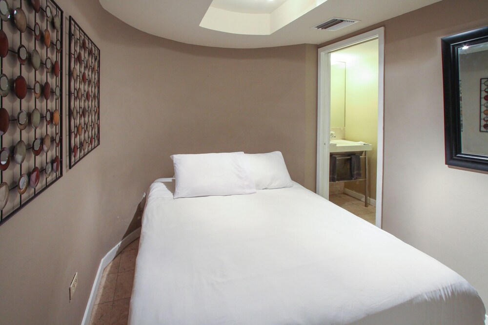 The Mercury All Suites Hotel - photo 104