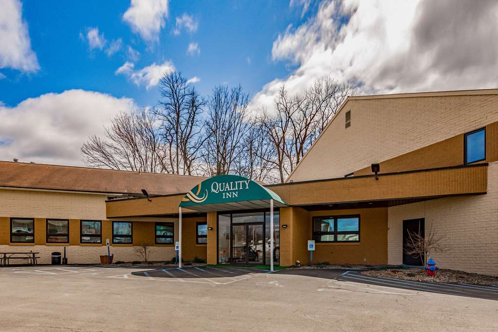 Quality Inn Schenectady Albany - carbon neutral hotel in Schenectady