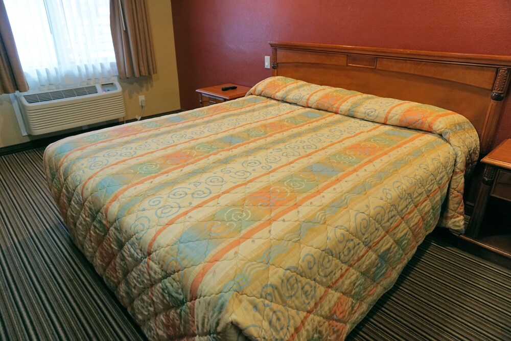 Hollywood Inn Express North - photo 6