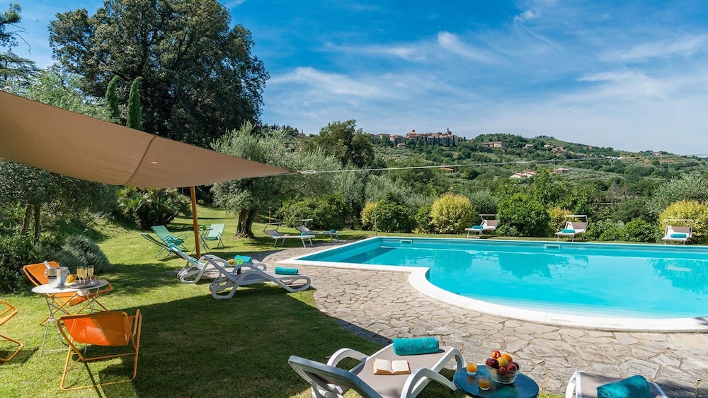 Villa Lemura 16&4 Emma Villas — 4-Star Luxury Hotel in Panicale, Italy