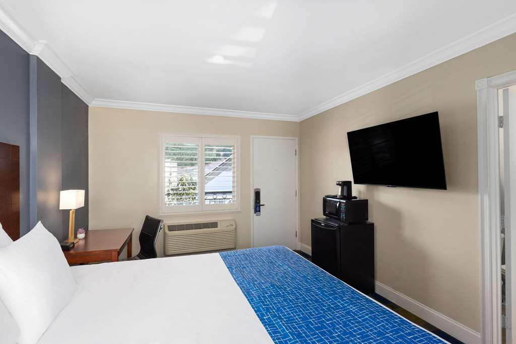 Travelodge by Wyndham by Fisherman's Wharf - photo 16