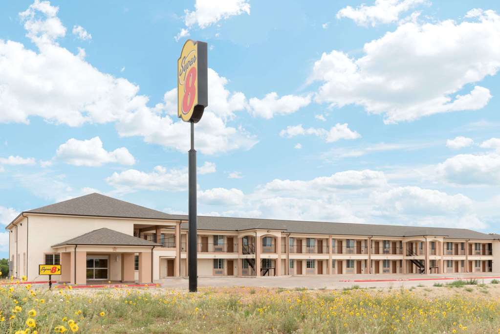 Super 8 by Wyndham Colorado City - photo 2