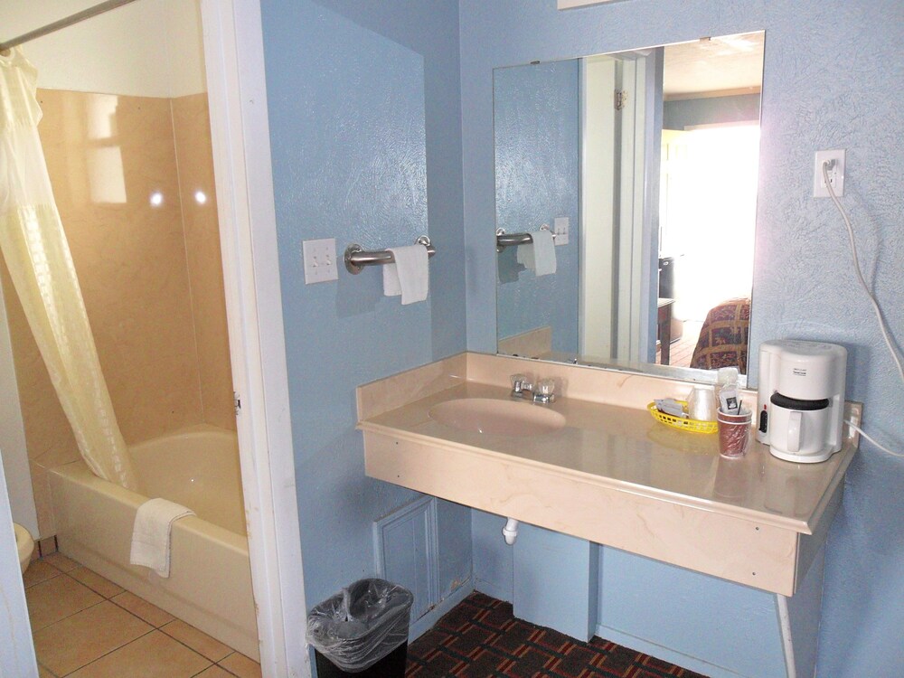 A Ok Motel - photo 34