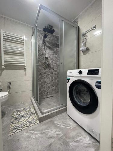 Twin's Twin Apartments