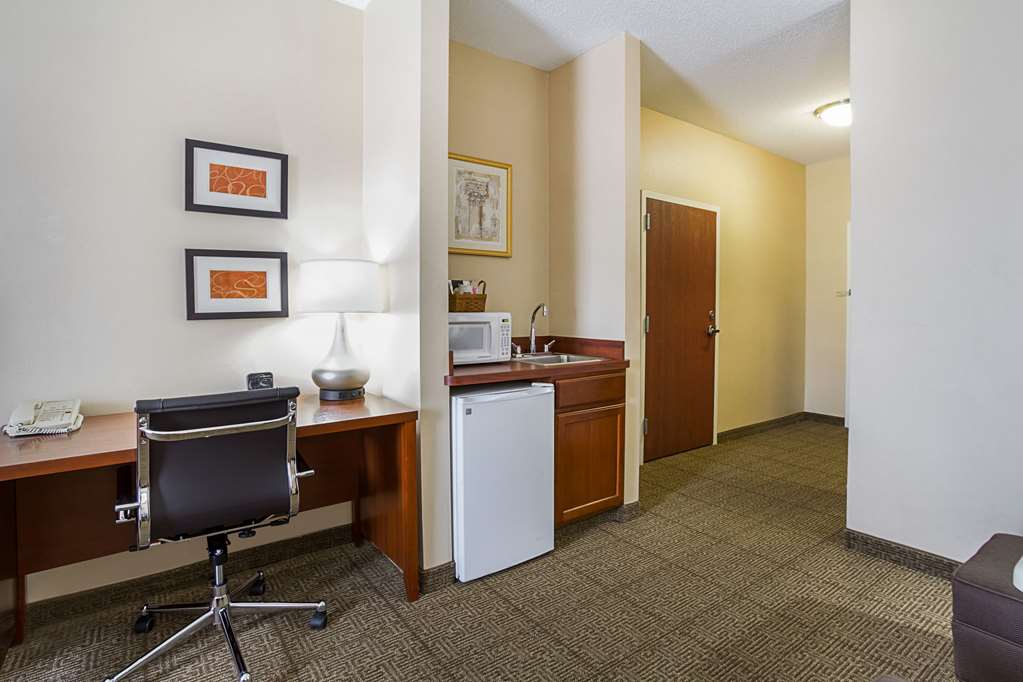 Comfort Suites Twinsburg - photo 34