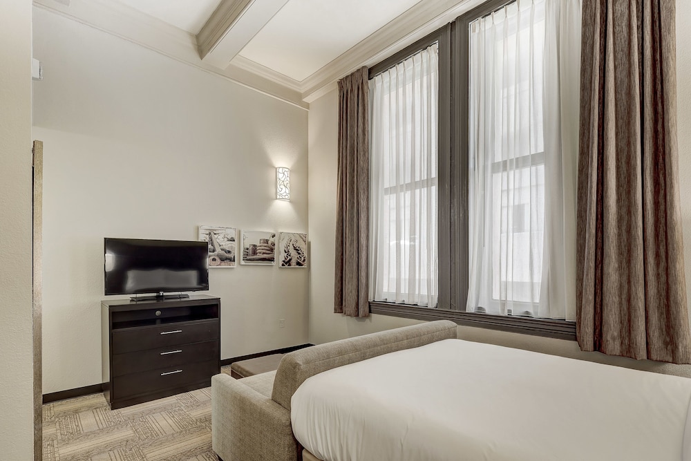 Staybridge Suites Baltimore Inner Harbor by IHG - photo 11