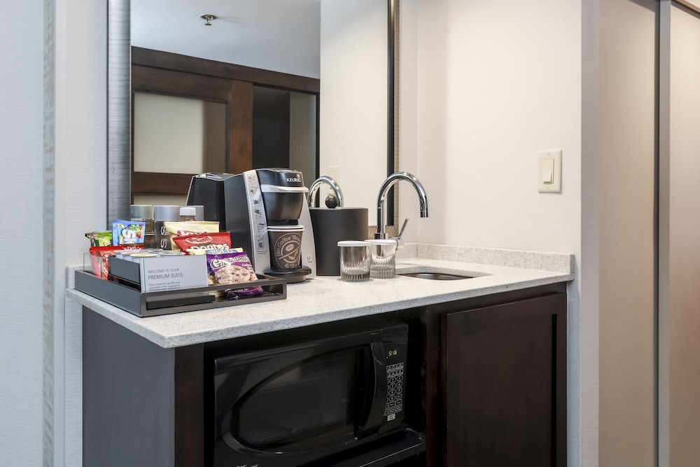 Embassy Suites by Hilton Dallas Love Field - photo 7