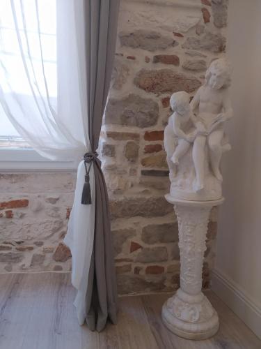 Apartment Antique Zadar City Center — 4-Star Luxury Hotel in Zadar, Croatia