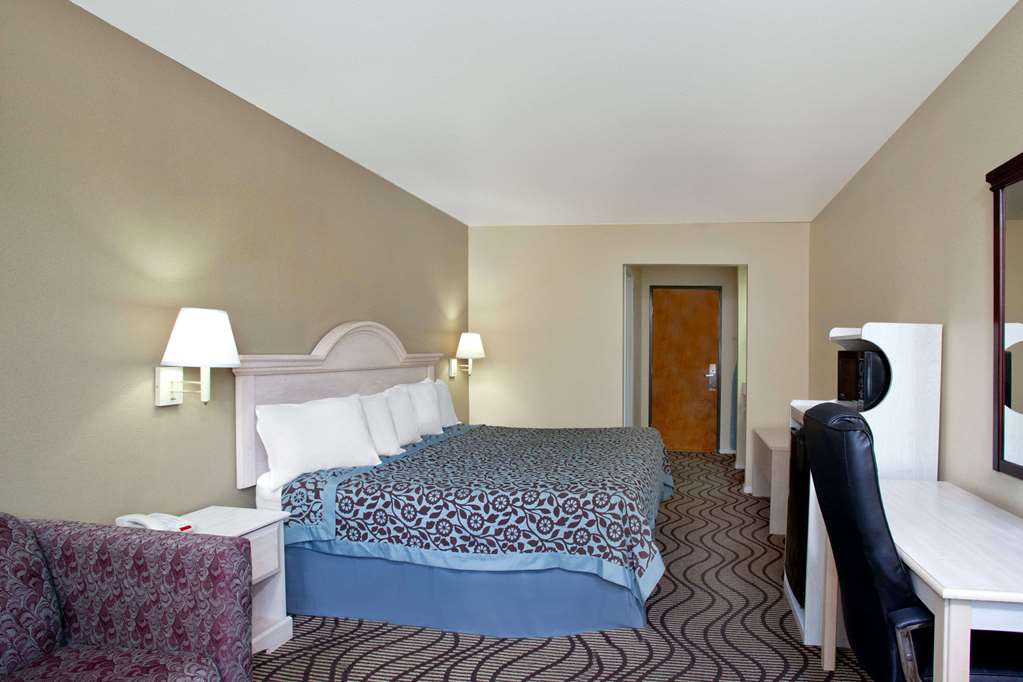 Days Inn by Wyndham Kerrville - photo 14