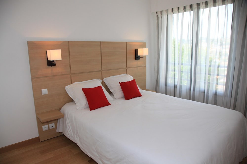 Residence Le Lido With Balcony or Terrace — Cagnes-Sur-Mer — photo 2