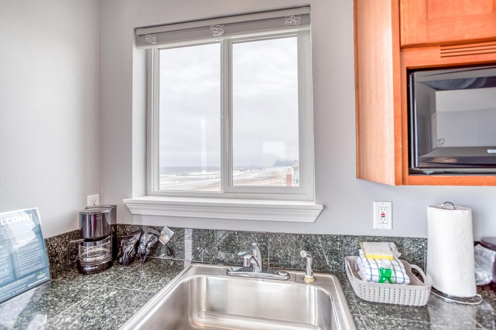 Nantucket Inn 1 5 Combo Lincoln City - photo 15