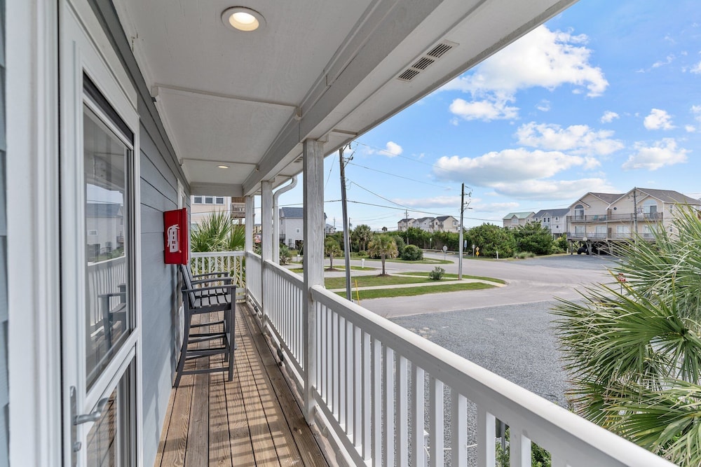 Loggerhead Inn and Suites - photo 67