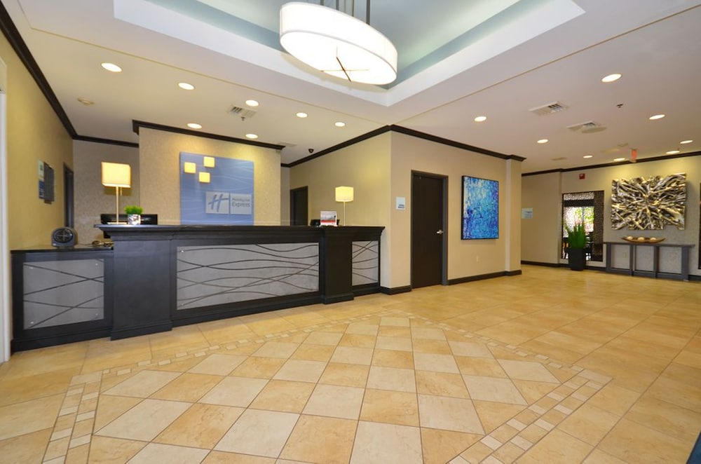 Holiday Inn Express & Suites Farmington by IHG - photo 55