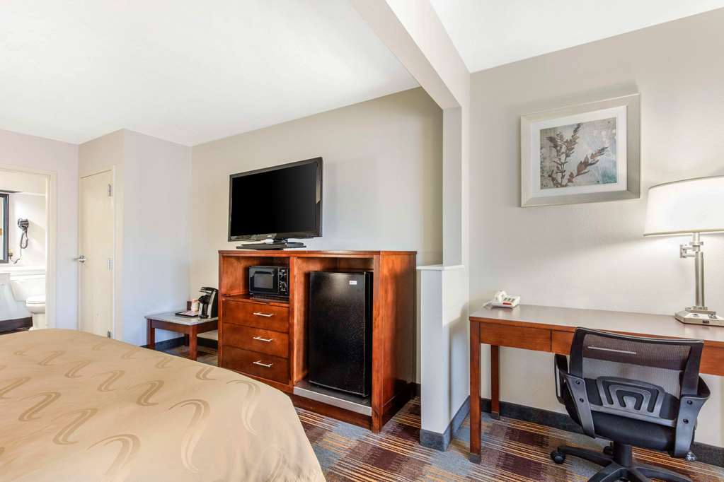 Quality Inn Memphis Airport - photo 8
