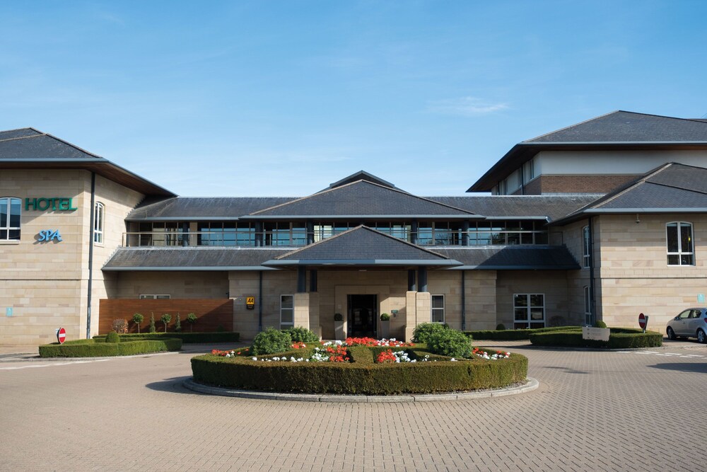 Thorpe Park Hotel and Spa — 4-Star Luxury Hotel in Leeds, United Kingdom