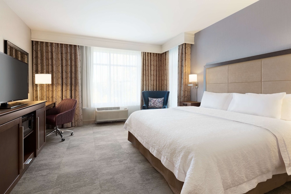 Hampton Inn & Suites Seattle Renton - photo 10