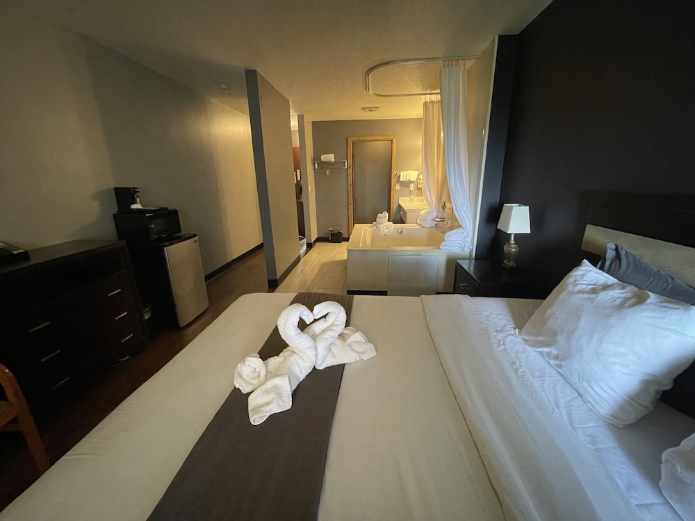 Sunnyside Inn & Suites - photo 33