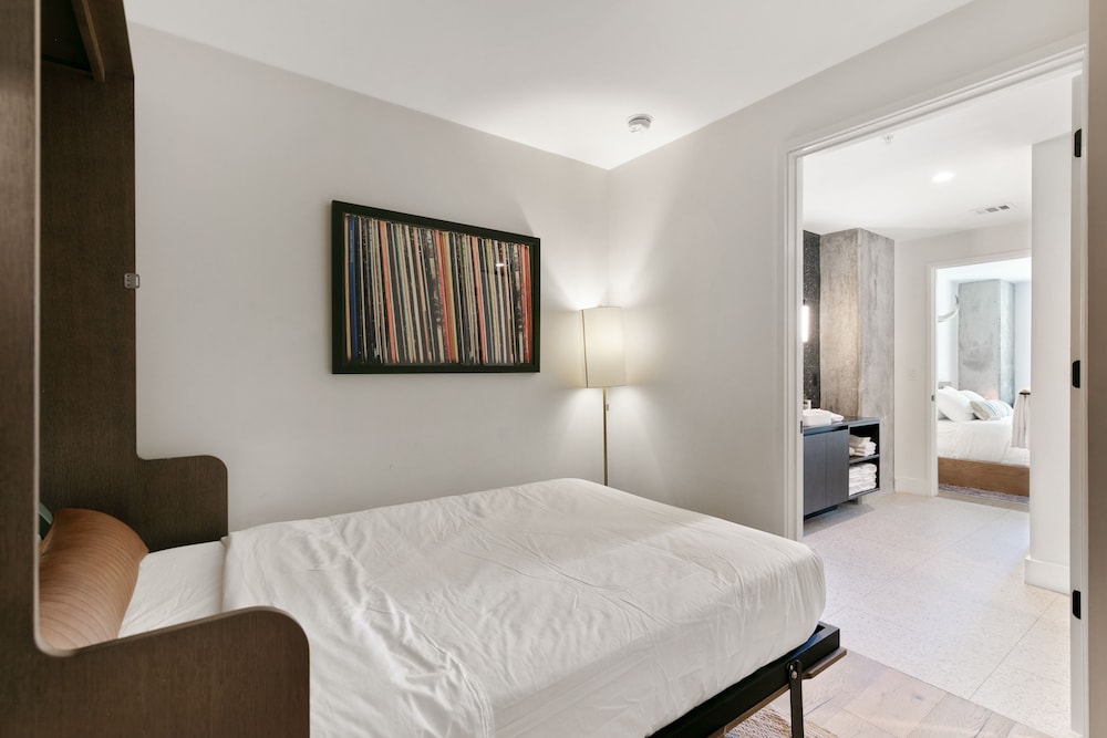 Austin Condo Hotel - photo 40