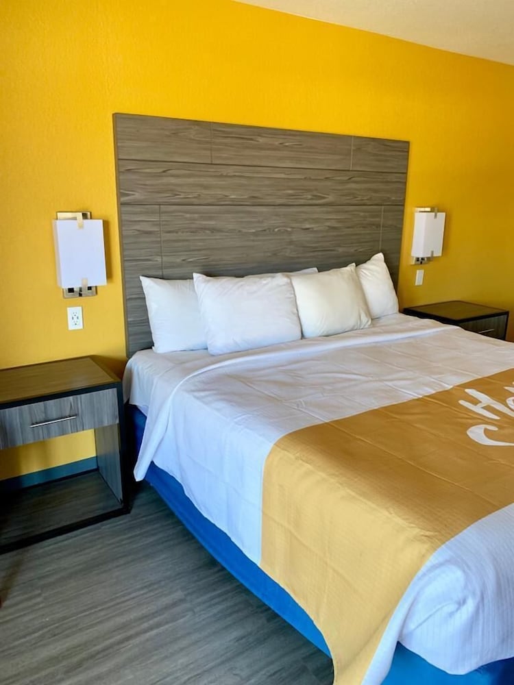 Days Inn by Wyndham Okmulgee - photo 12