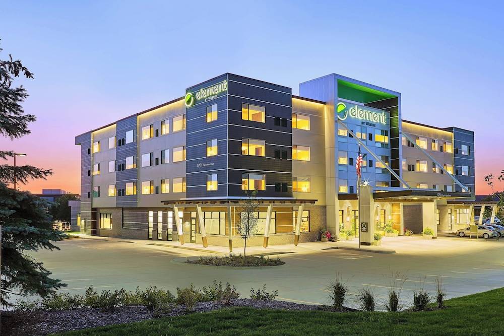 Element West Des Moines - featured photo