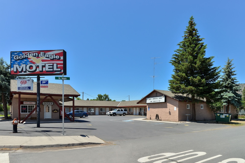 Golden Eagle Motel - photo 19