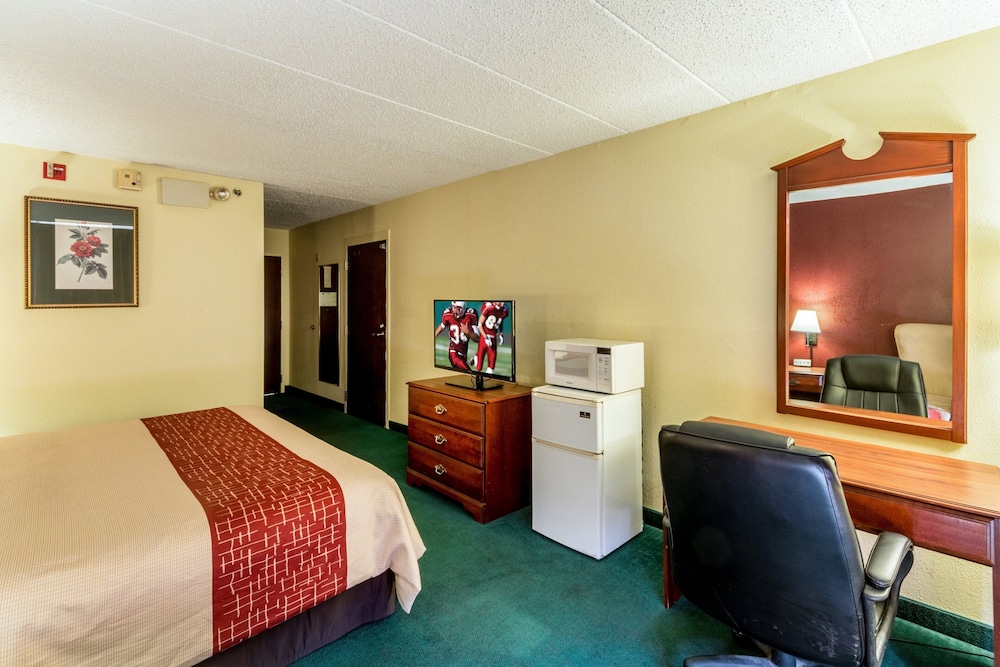 Red Roof Inn Morehead - photo 5