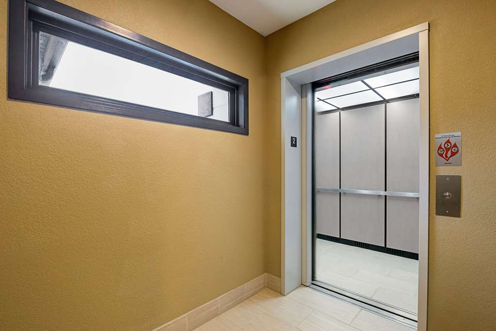 Quality Inn Waverly - photo 4