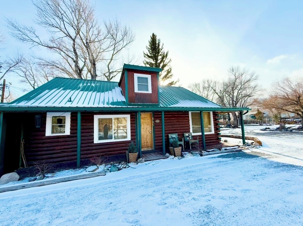 Chinook Winds Motel - photo 38