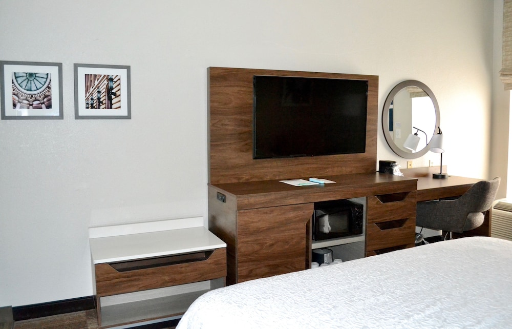 Hampton Inn Dayton Huber Heights - photo 10