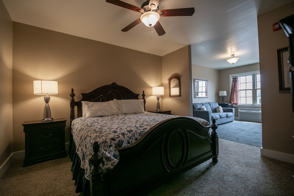 Nauvoo Temple House Hotel - photo 24